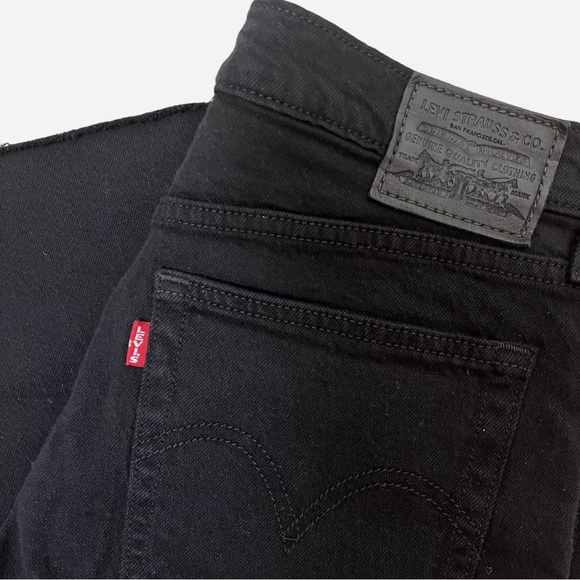 Levi’s Premium Wedgie Fit Women’s Jeans | Black | Cut-Off Hem | 28 - Picture 11 of 15